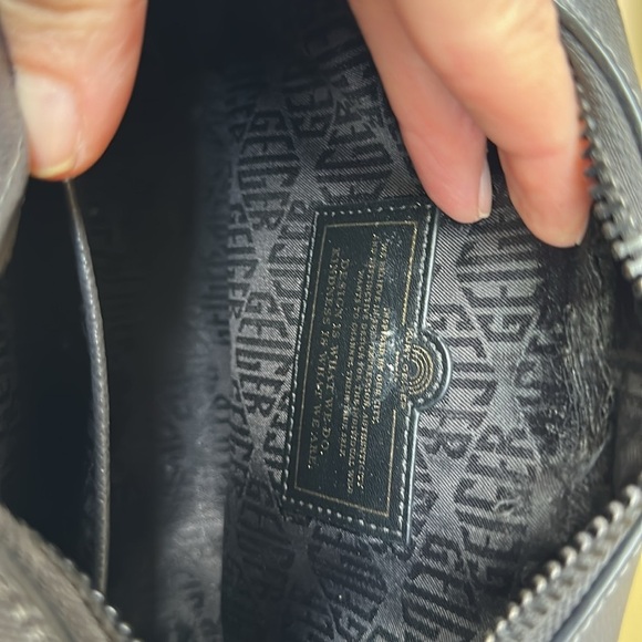 Kurt Geiger dark Gray Leather camera crossbody bag. - Picture 5 of 7